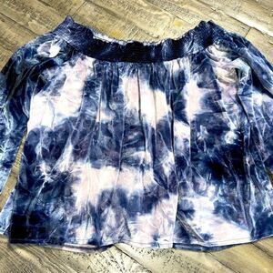American eagle long sleeve tye dye velvet top